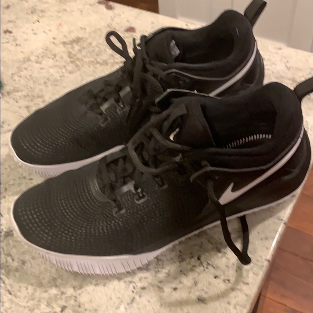 Nike women’s hyperace volleyball shoes - 11